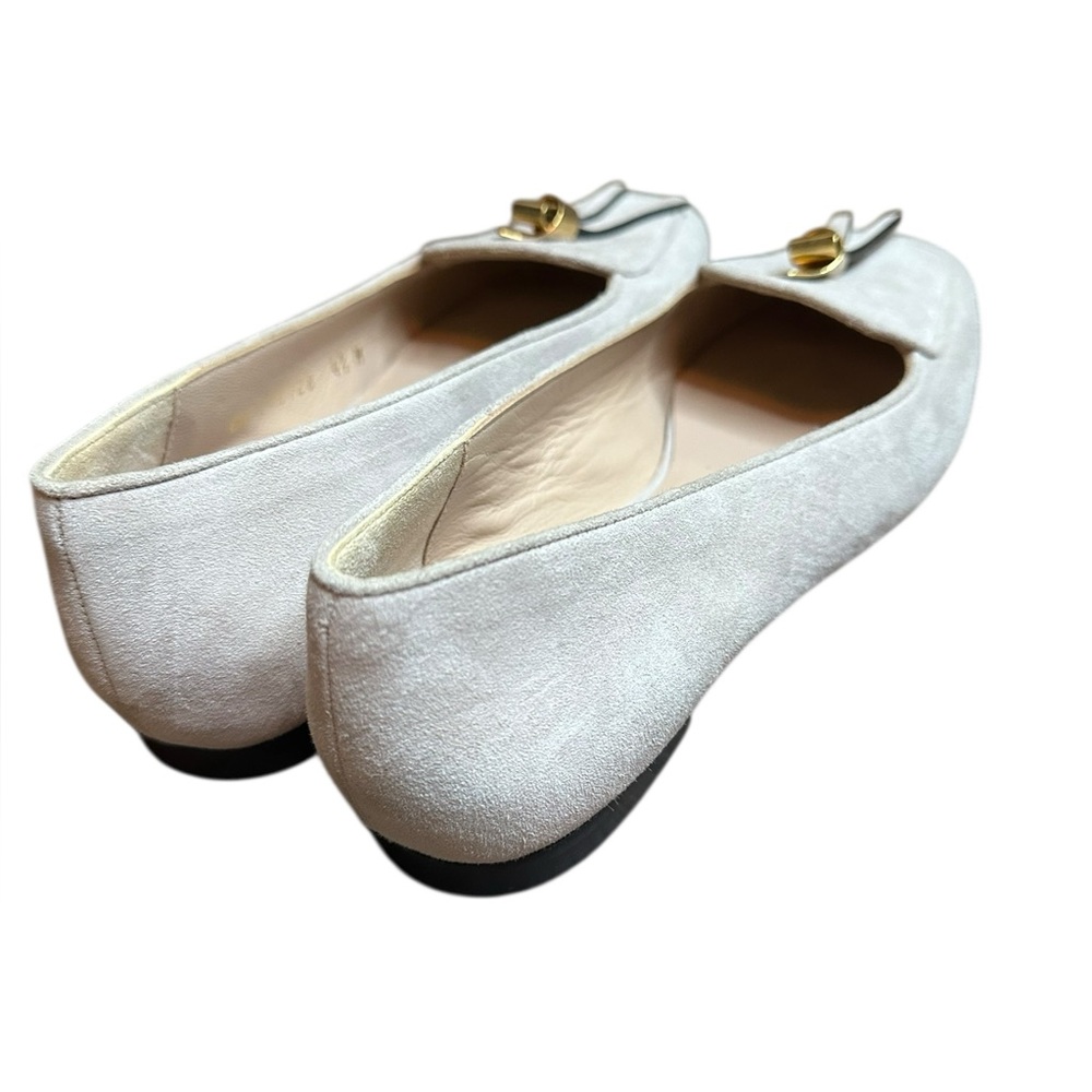 Stuart Weitzman Cream Loafers with Gold Accent - Picture 2 of 5